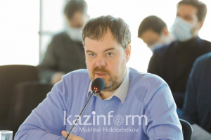 Необходимость изменения акцентов молодежной политики отметил Андрей Чеботарев