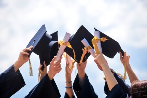 65% выпускников юридических факультетов работают по специальности